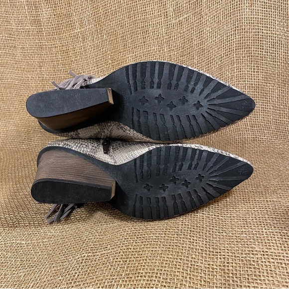 Boots Snake Boots Booties Isola Leather
Wedge Heels Fringes Zip Women Size 9.5 - Picture 8 of 11